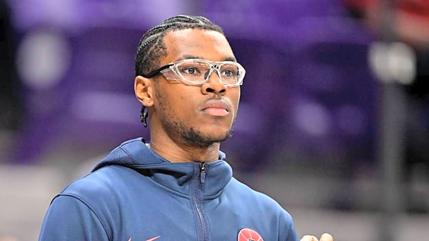 LeBron James Voices Support for Arizona Ahead of NCAA Tournament