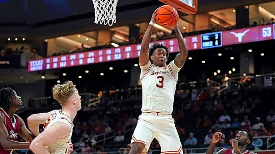Texas Basketball Beats Chaminade at Maui Invitational in Season-High Scoring Effort
