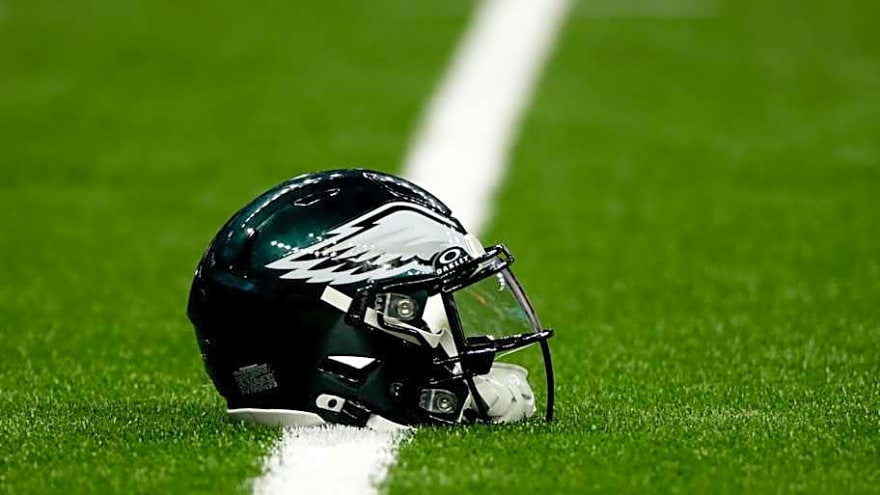 NFC East team&#39;s bold trade deadline prediction move is nightmare fuel for Eagles