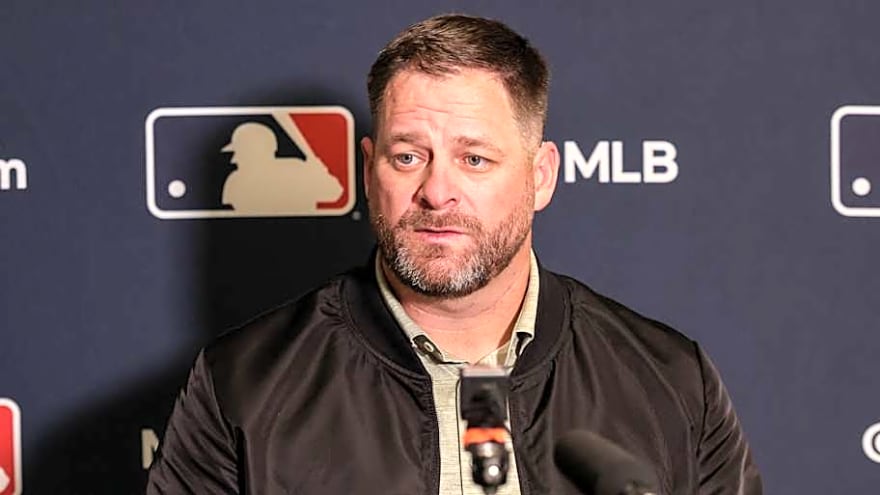 Stephen Vogt Says Guardians' Top Prospect Will Get Extended Look in Spring Training