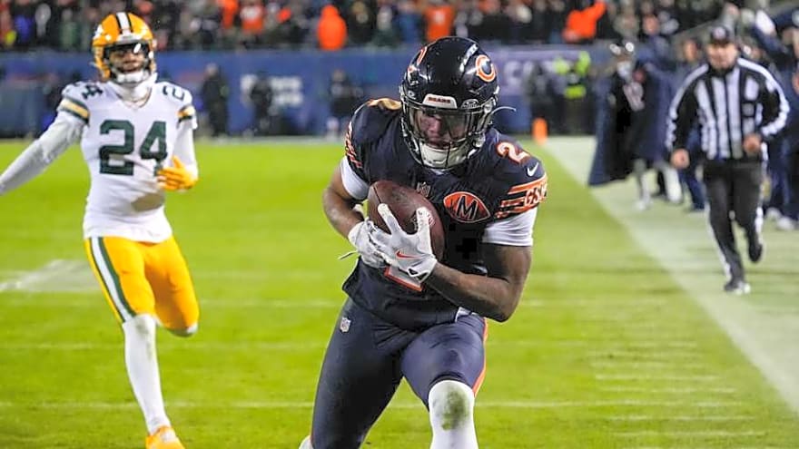Stats show how Chicago Bears offense caught fire in Wild Card win over Packers