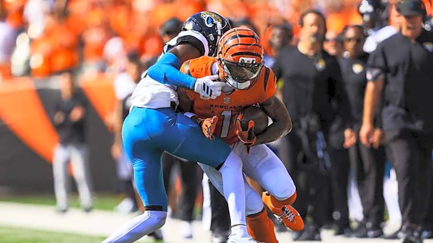 Liam Coen Evaluates Travis Hunter&#39;s Defensive Performance vs. Bengals