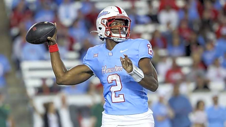 Houston Cougars' Quarterback Enters Transfer Portal