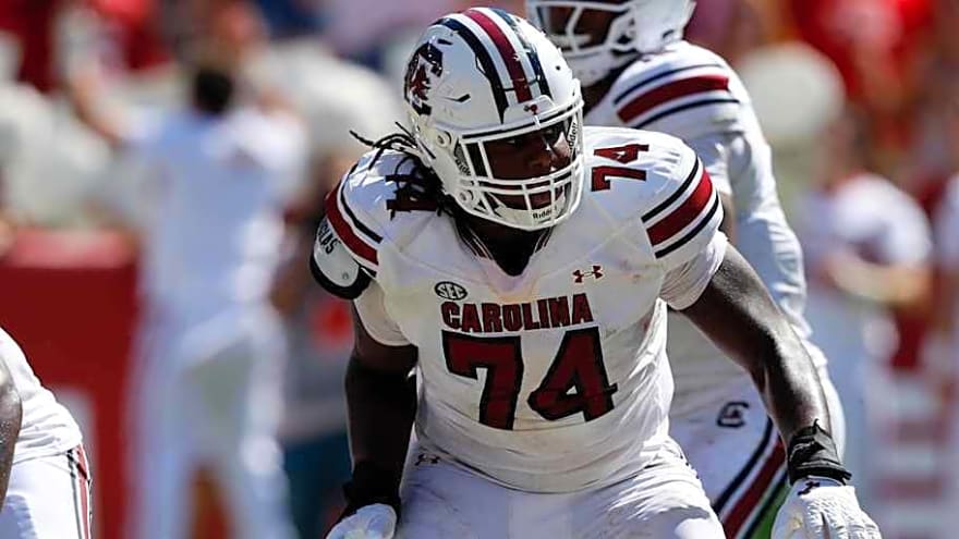 South Carolina Offensive Lineman Josiah Thompson Withdraws from Transfer Portal