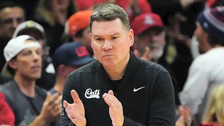 Tommy Lloyd Voices Trust in the  Wildcats' Rotation Entering the Postseason