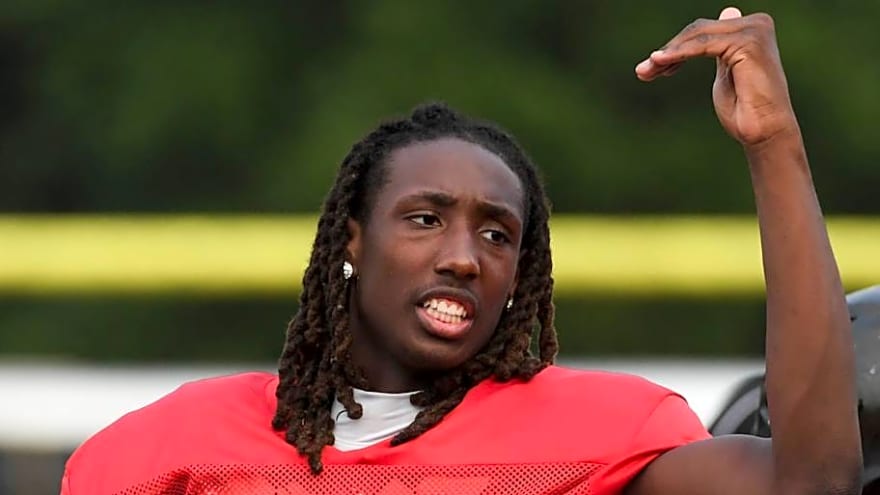 Pair of Arkansas Razorbacks pledges withdraw, enter high school transfer portal