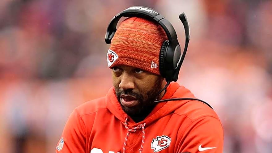 Titans Bolster Offense by Hiring New WR Coach