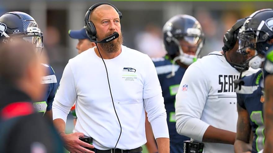 How Brian Fleury Can Make the Seahawks Less Predictable on Offense