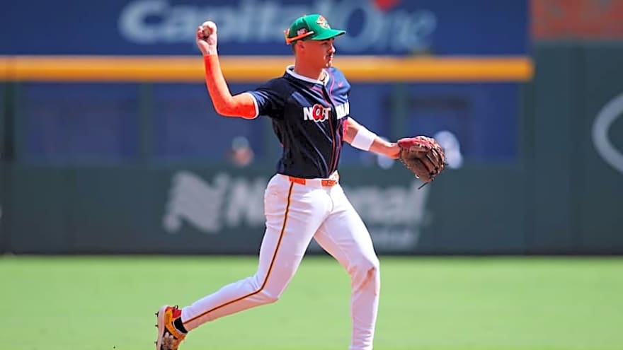 Top Pirates Prospect Wins Gold Glove Award