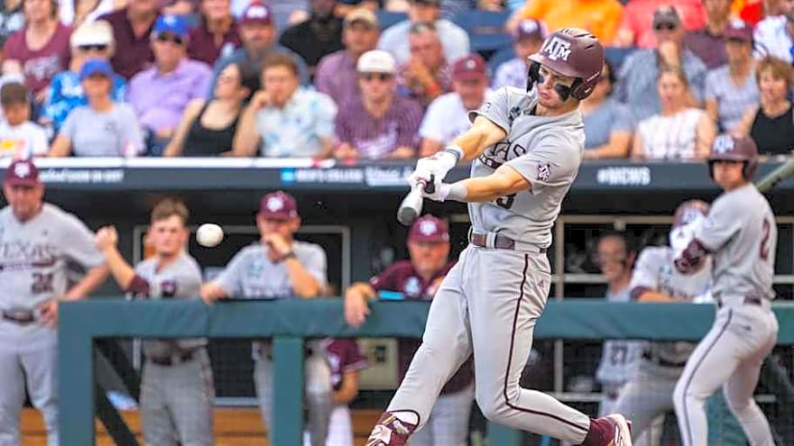 No. 22 Texas A&M Sweeps Doubleheader to Begin Series Vs. Oakland Golden Grizzlies