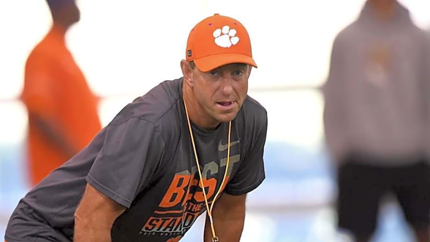 Clemson Tigers Come Up Short, Miss on 5-Star Linebacker