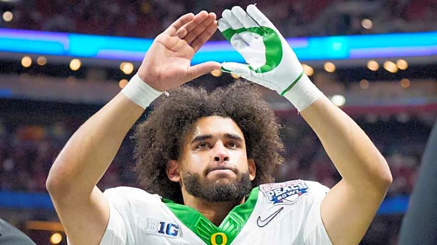 New Ranking Turns Heat Up On Oregon Quarterback Dante Moore