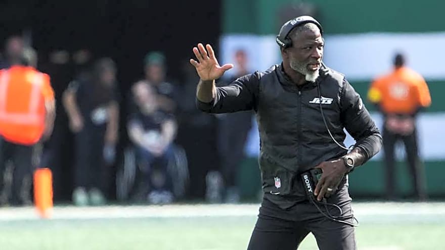 Aaron Glenn Addresses &#39;Tough Decision&#39; To Bench Jets QB Justin Fields