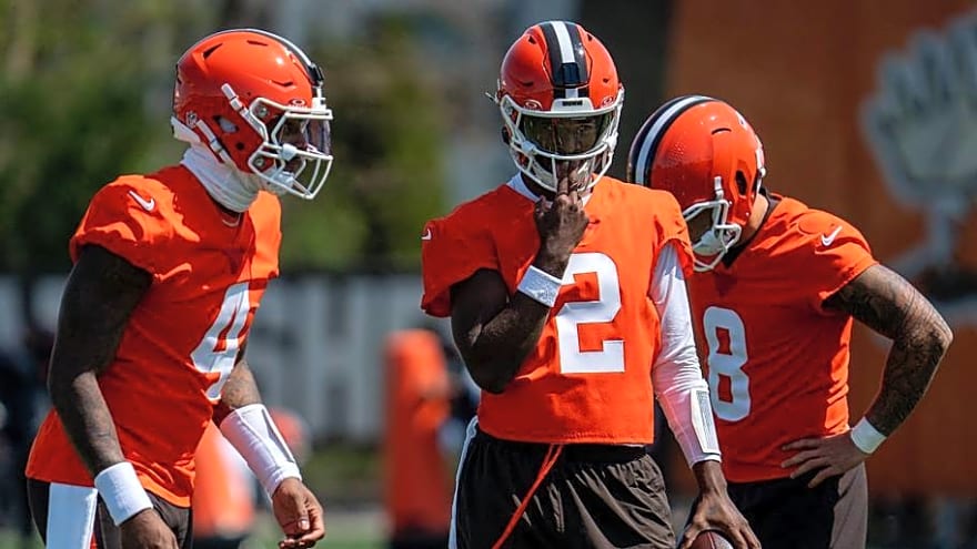 Browns OC Travis Switzer Hints That QB Competition Is Closer Than You Might Think