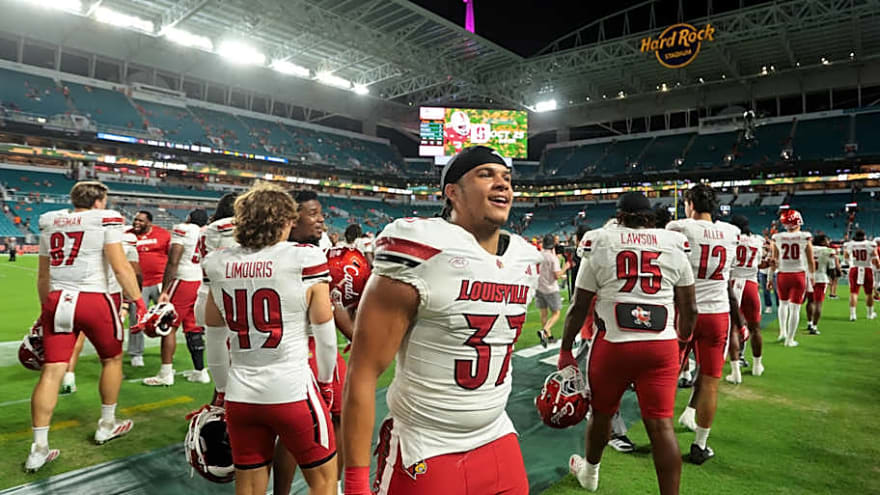 Louisville Football Jumps Into Week Nine AP Top 25