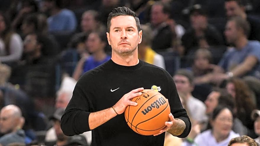 3 Takeaways From Lakers’ Preseason Loss to Warriors