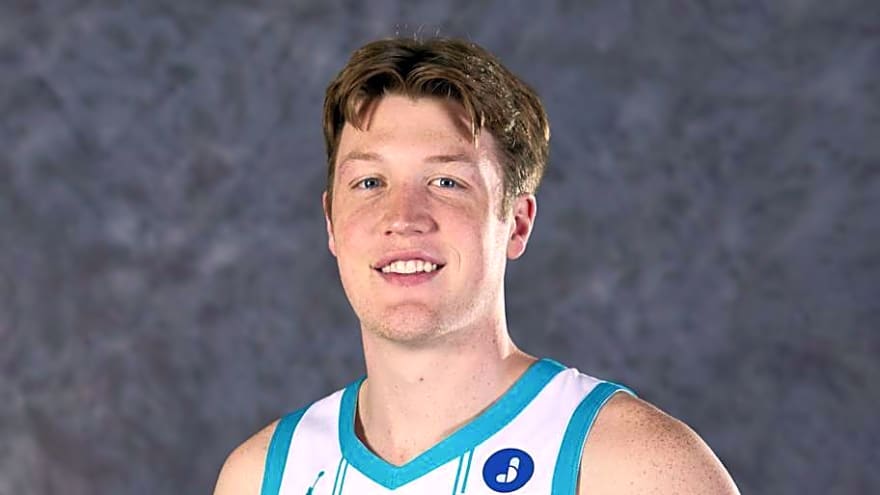 Rookie Kon Knueppel Leads Hornets in Preseason Opener