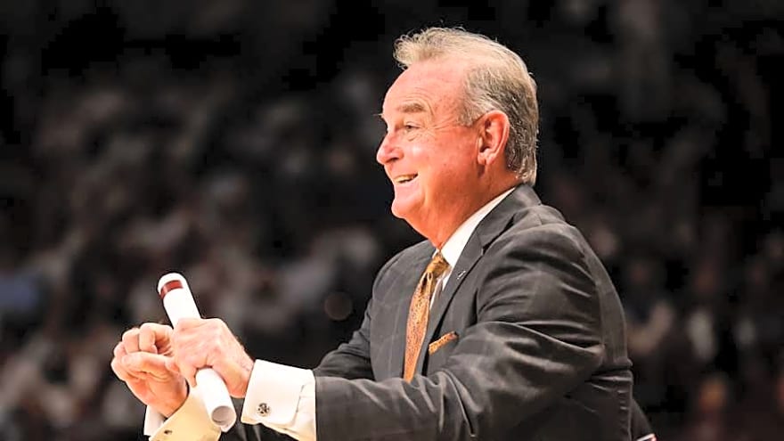 Vic Schaefer Has Unique Take on 'Value' of Home Crowd at Moody Center