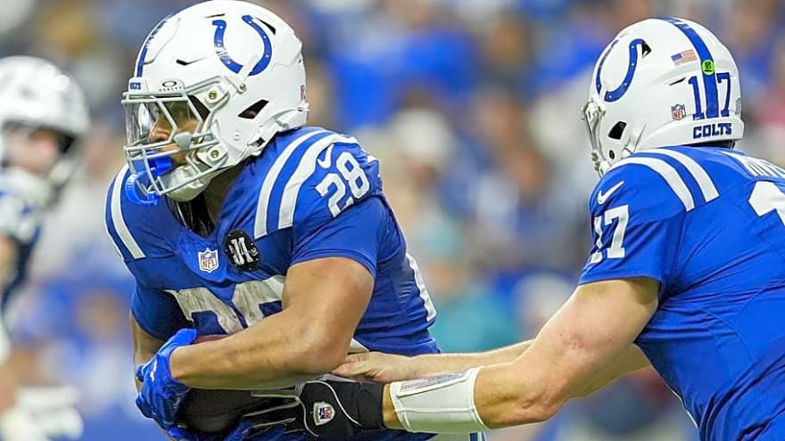 Big De'Von Achane Extension Could Hint at Colts' Next Move With Jonathan Taylor