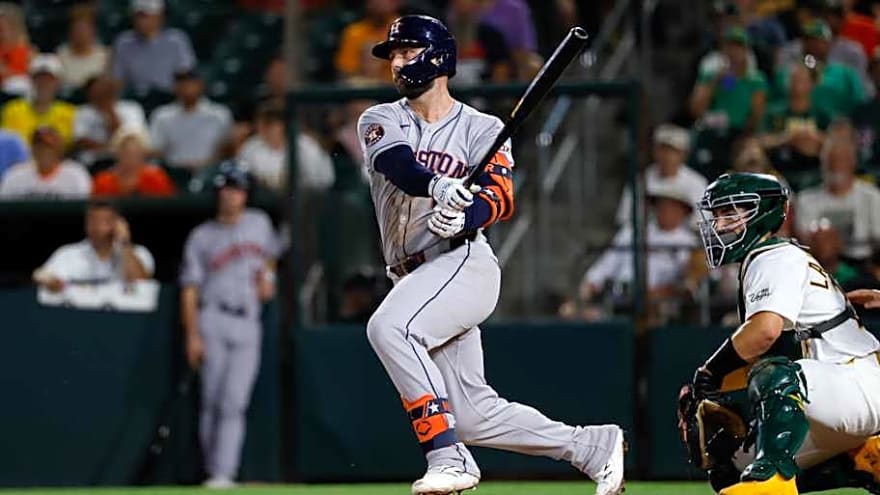 Christian Walker's Spring Training Should Have Astros Considering Trade Before Opening Day