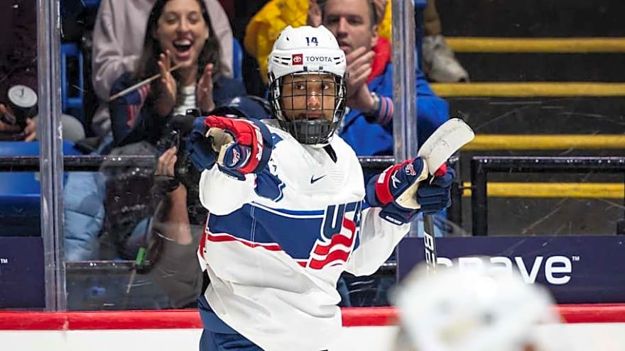 Wisconsin Badgers take on Day 1 of women’s hockey Olympics