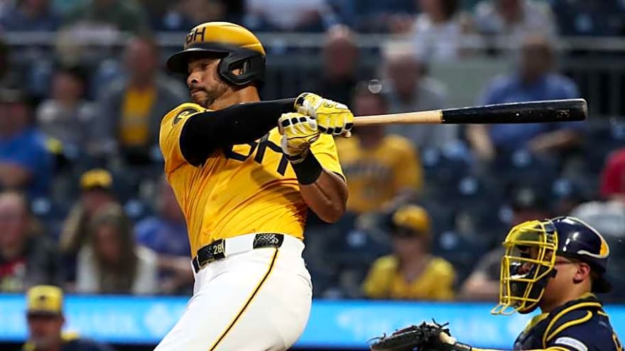 Pirates Considering Bringing Back Controversial Outfielder