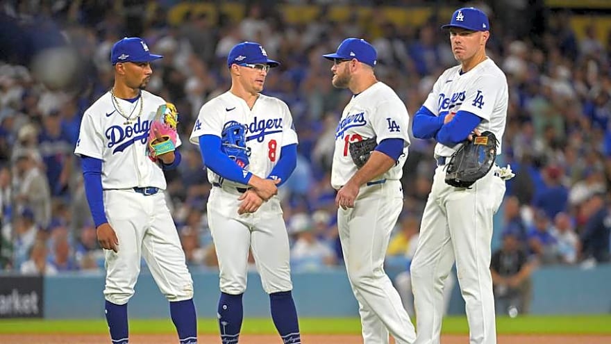 Dodgers' 13-Year Veteran Projected to Sign 1-Year, $1.5 Million Deal in Free Agency