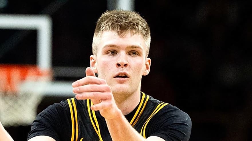 What a Successful Rookie Season Looks Like for OKC Thunder Guard Bennett Stirtz