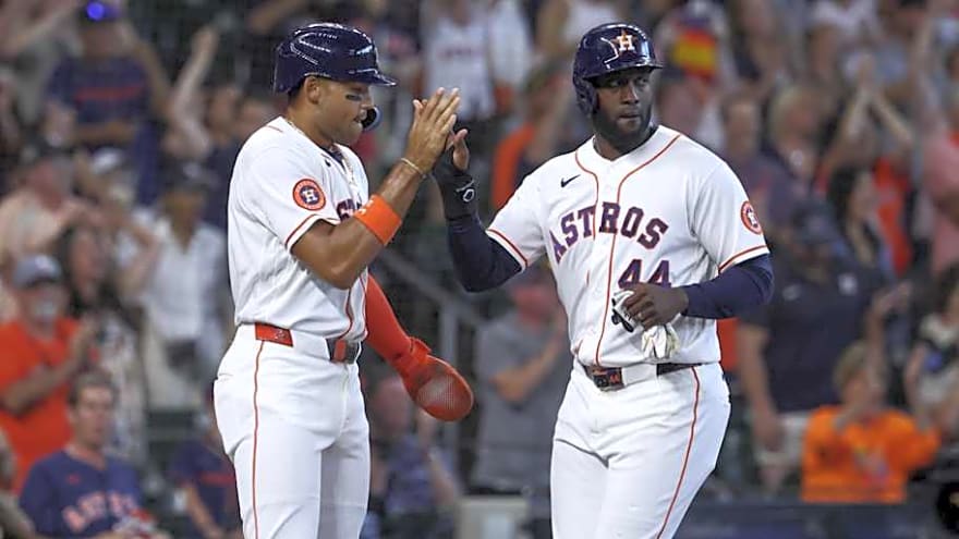 Jose Altuve, Yordan Alvarez Slugging Astros to Three-Game Winning Streak