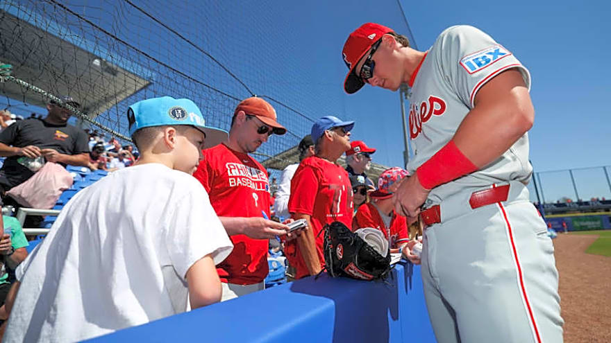 One of Phillies' Top Prospects Dinged Up Early in Spring Training