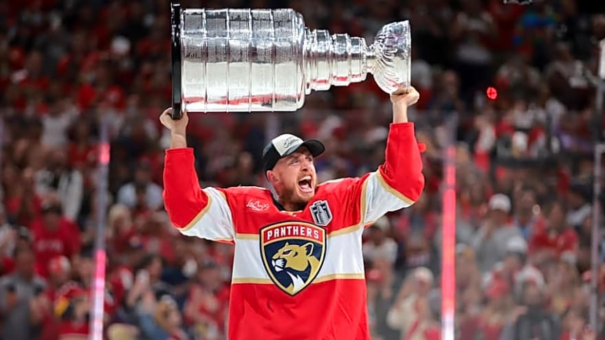 New Mammoth Defenseman Sees Big Things for Team