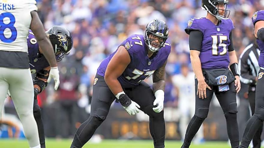 Ravens&#39; stubbornness at key position may sink the last of their playoff chances