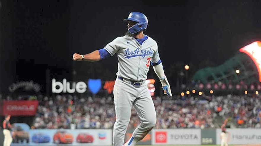 Dodgers&#39; Teoscar Hernandez Sends Exciting Message to Fans