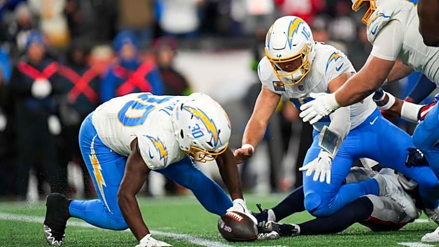 Chargers' offensive embarrassment should lead to organizational soul-searching