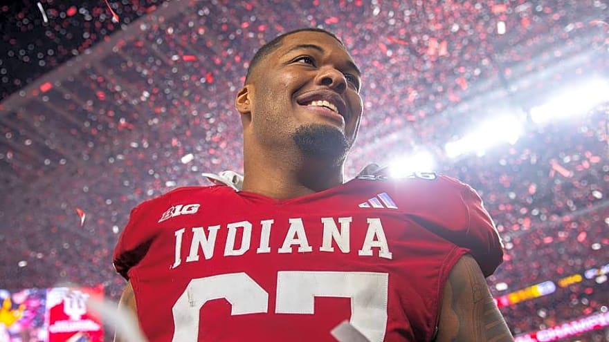 Are the Chiefs Shaking Up Their Offensive Line? Where Kahlil Benson, Jaylon Moore, Esa Pole Stand