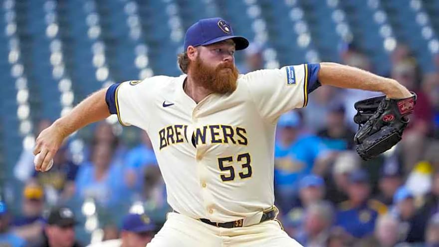 Brandon Woodruff Shares Key Reason for Returning to Brewers