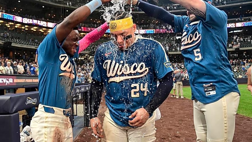 Padres Already Linked to Blockbuster Offseason Trade for All-Star Catcher