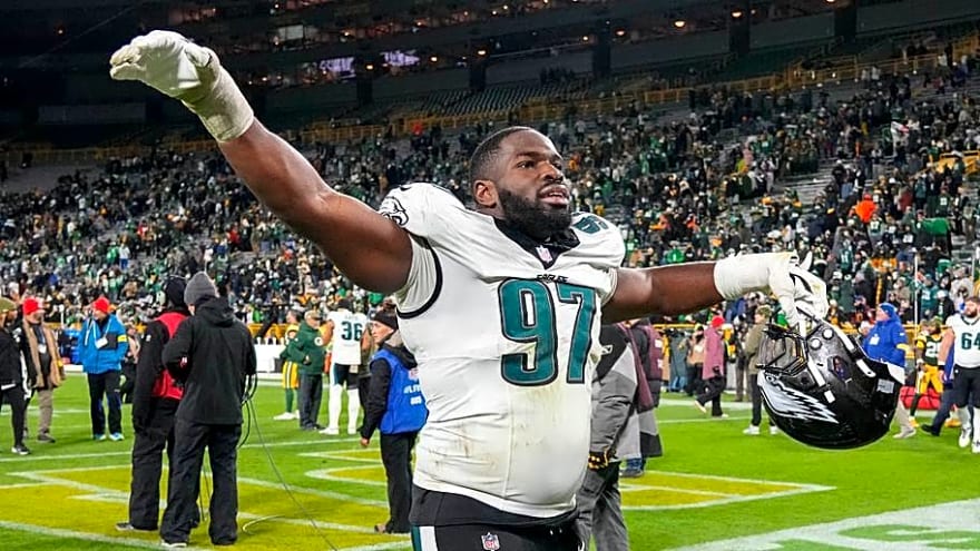 Eagles Have Determined Moro Ojomo Future With Jalen Carter Extension
