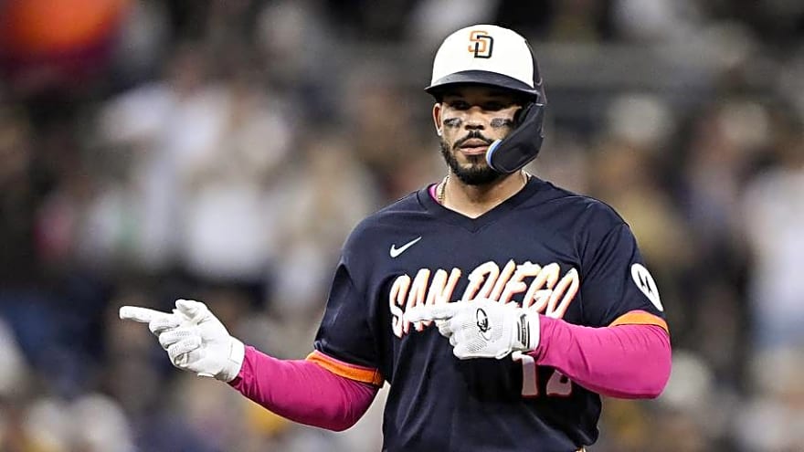 Padres Promote 28-Year-Old Rookie, Place Luis Campusano on Injured List Amid Breakout Season