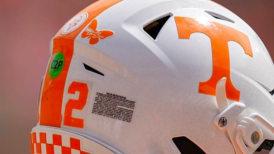 2028 Running Back Says 'He Treats Me Like a Son' When Talking About a Tennessee Coach