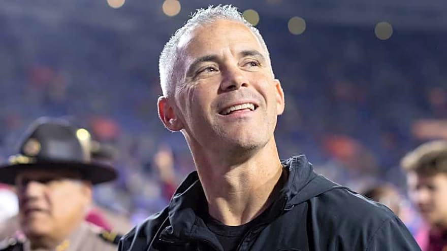 FSU football players unite around Mike Norvell after ending losing streak