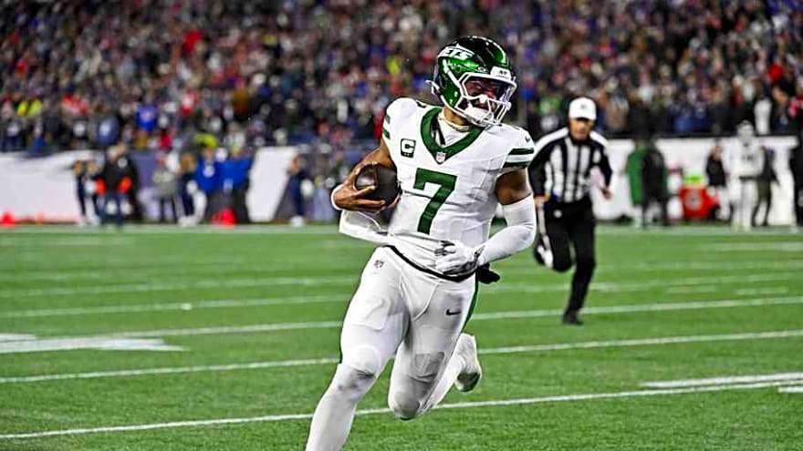 Justin Fields Trade Could Lead Jets to Free Agent Giants QB as Backup