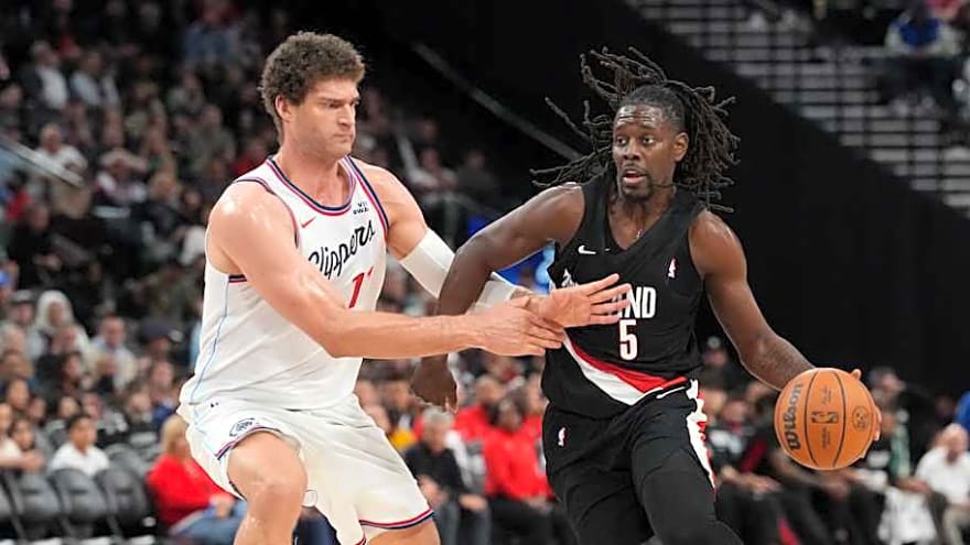 Clippers' Trade Deadline Mistake Comes Back to Bite Them in Playoff Race