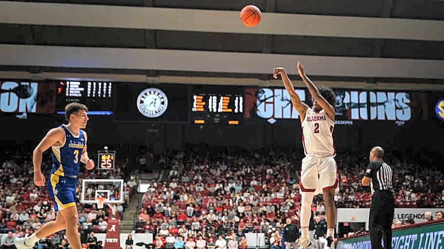 Nate Oats Evaluates Aden Holloway&#39;s Adjustment to System After First Year