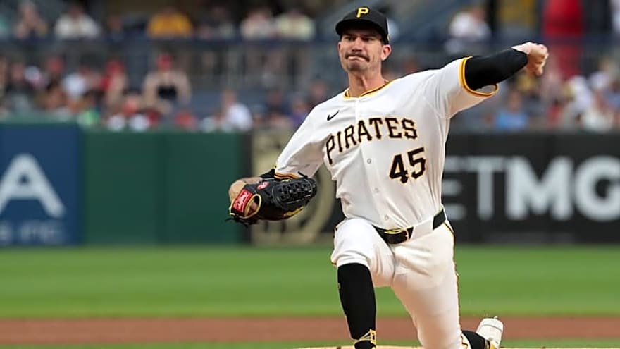 Pirates&#39; Andrew Heaney, Offense Dominate Cardinals in Shutout