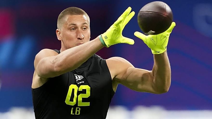 Chargers Roster Spotlights: Lander Barton, Freshman Phenom to Intriguing UDFA