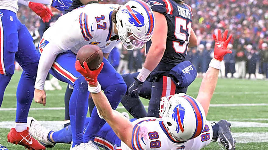 Another slow start, another Bills&#39; comeback: Josh Allen does it again vs. Patriots