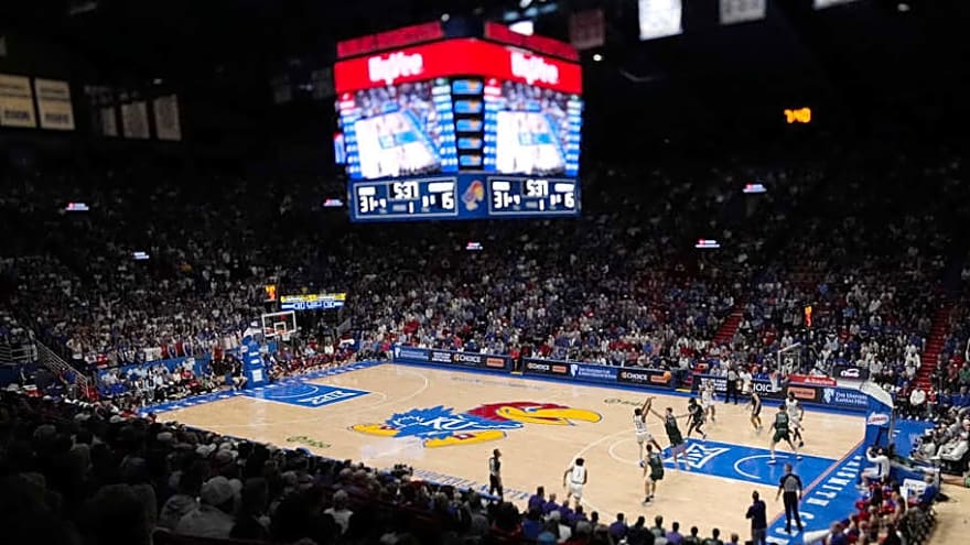 Three Takeaways After No. 19 Kansas Blows Out Green Bay 94-51