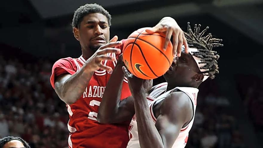 Calipari Probably Thinking More About How Razorbacks Lost Than Acuff's Night