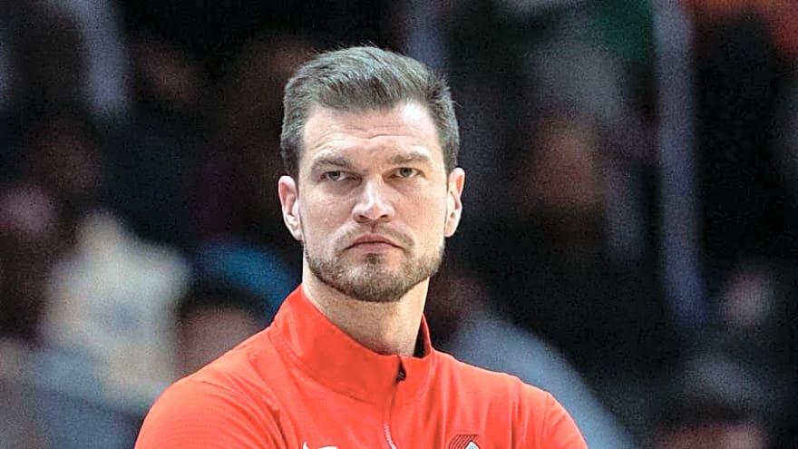 Blazers Cut Two-Way Player After Chris Youngblood Signing